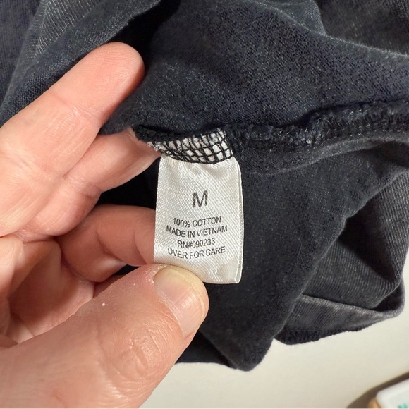 Formula 1 x PacSun Women’s Helmet Sport Cropped Tee in Charcoal Size M - Picture 12 of 12